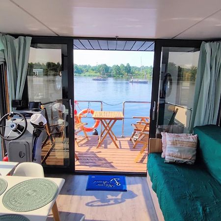 Houseboat Water Boy Apartament Plywajacy Dom Na Wodzie Lodz Apartment Wroclaw Exterior photo